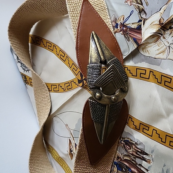 Red belt + 2 beige/camel 3 for price of one - Picture 10 of 10